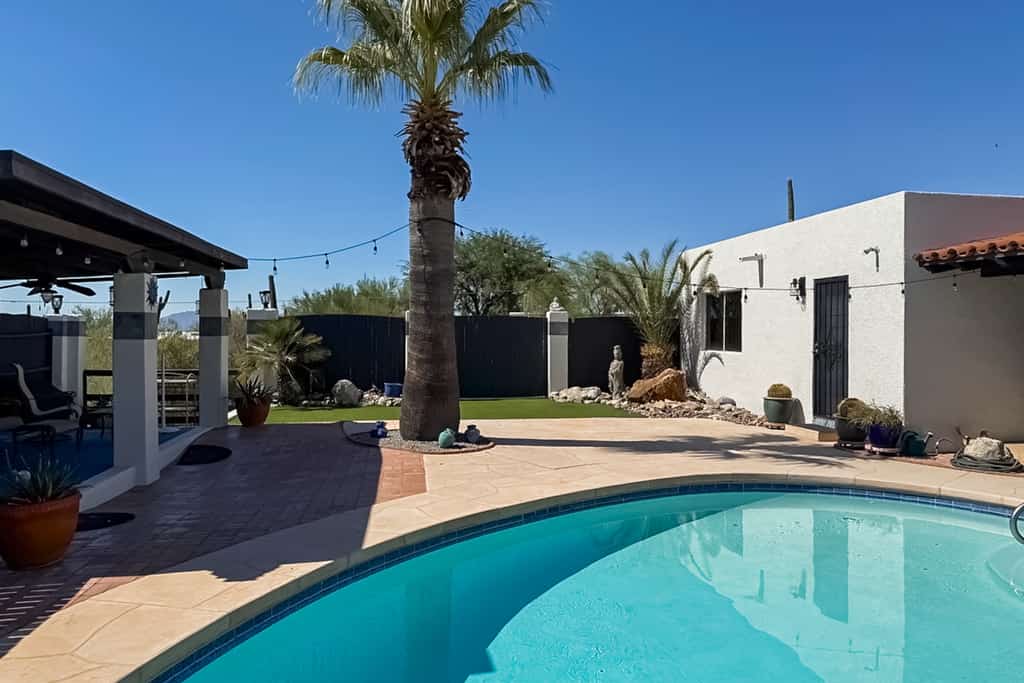 Mountain view home with private pool, tranquil patio & beautiful kitchen