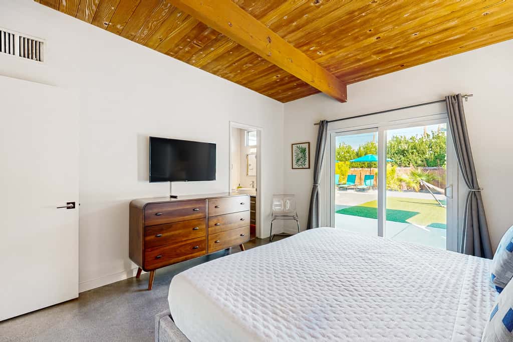 Mid Century Meiselman w/ Private Pool & Spa - 3971