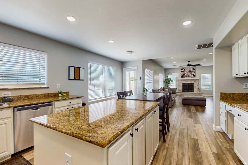 Desert Ridge Retreat