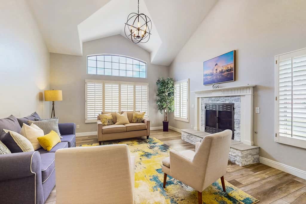 Desert Ridge Retreat