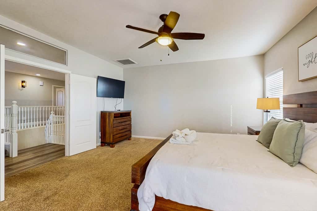 Desert Ridge Retreat