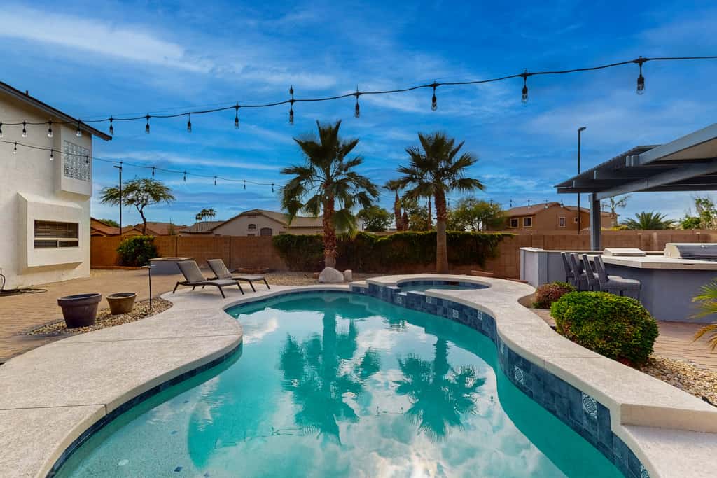 Desert Ridge Retreat