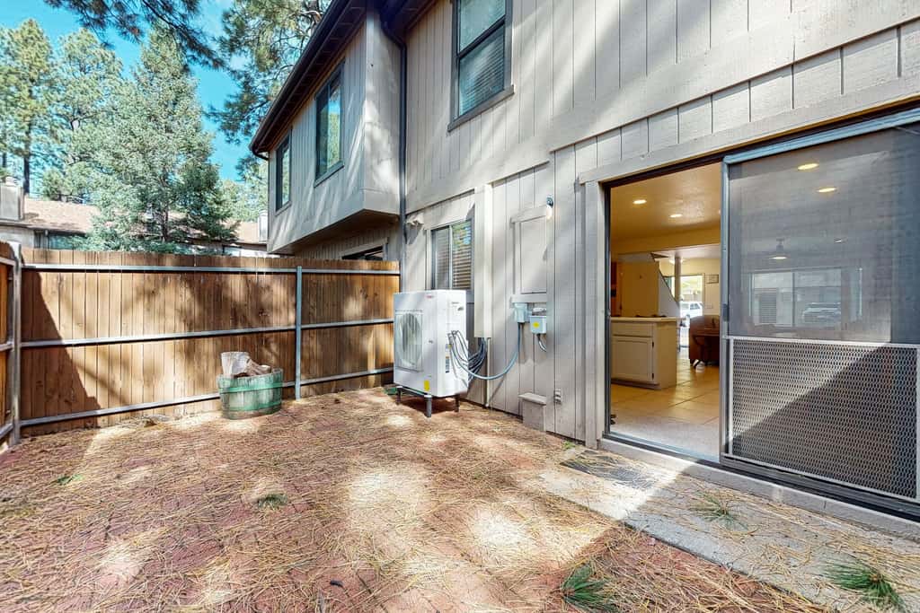 Khunu-Wasi White Mountain Hideaway
