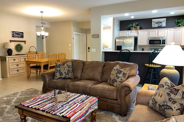 Remodeled getaway with pool & hot tub - near hiking & town