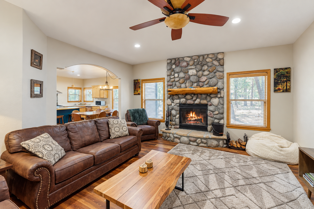 TNT AZ Cabin