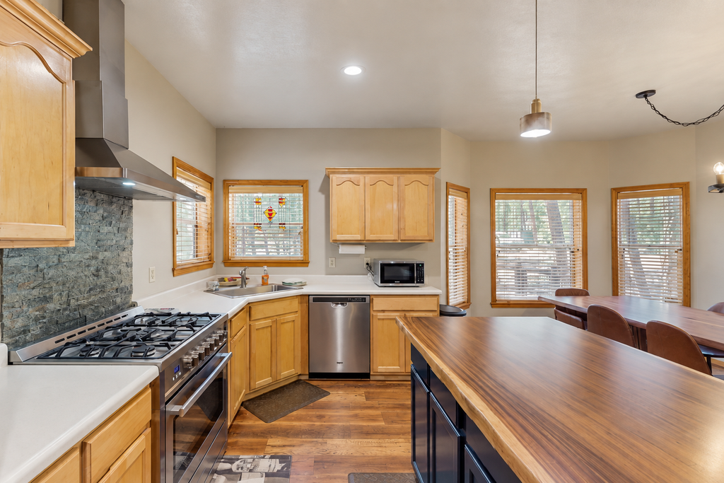 TNT AZ Cabin