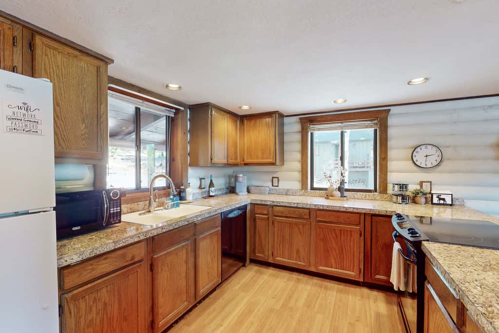 Whispering Pines Lakehouse