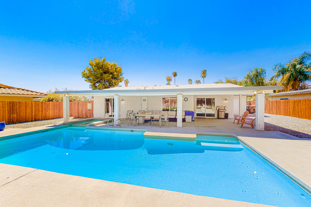 Escape To Palm Desert - 27 night minimum rental