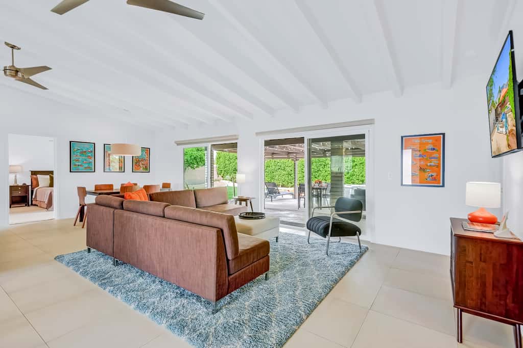Palm Springs Modern Home - 3972