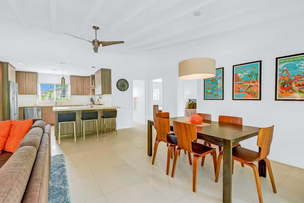 Palm Springs Modern Home - 3972