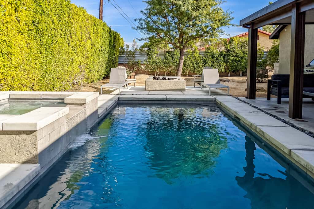 Palm Springs Modern Home - 3972