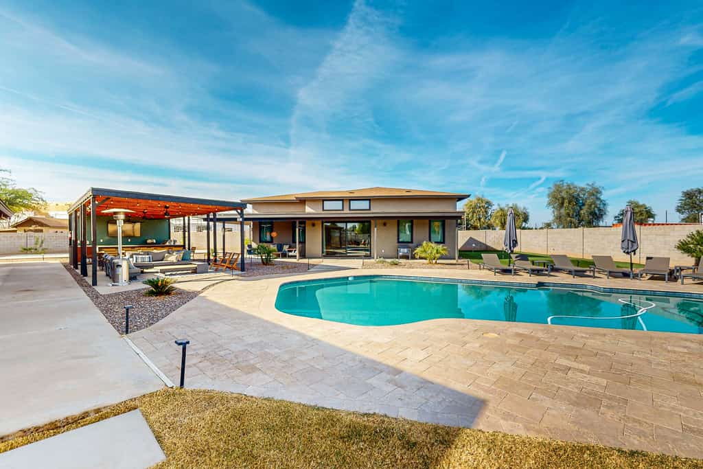 Charming Chandler retreat with pool, guest house, pickleball and putting green!