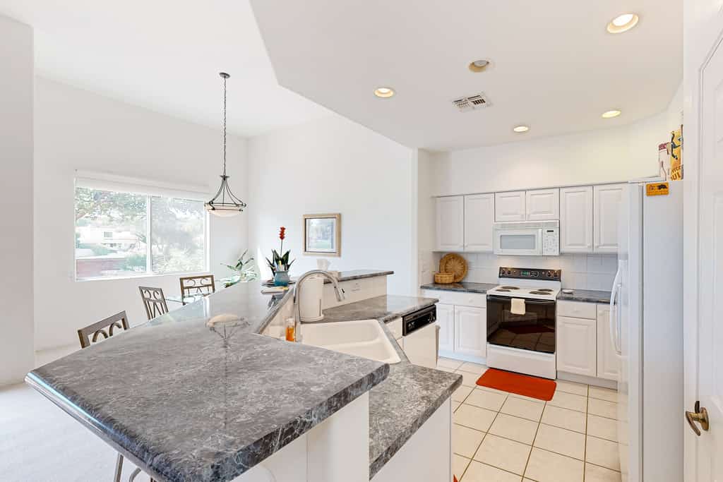 Get ready to unwind in style at this stunning Tucson retreat, luxury and comfort