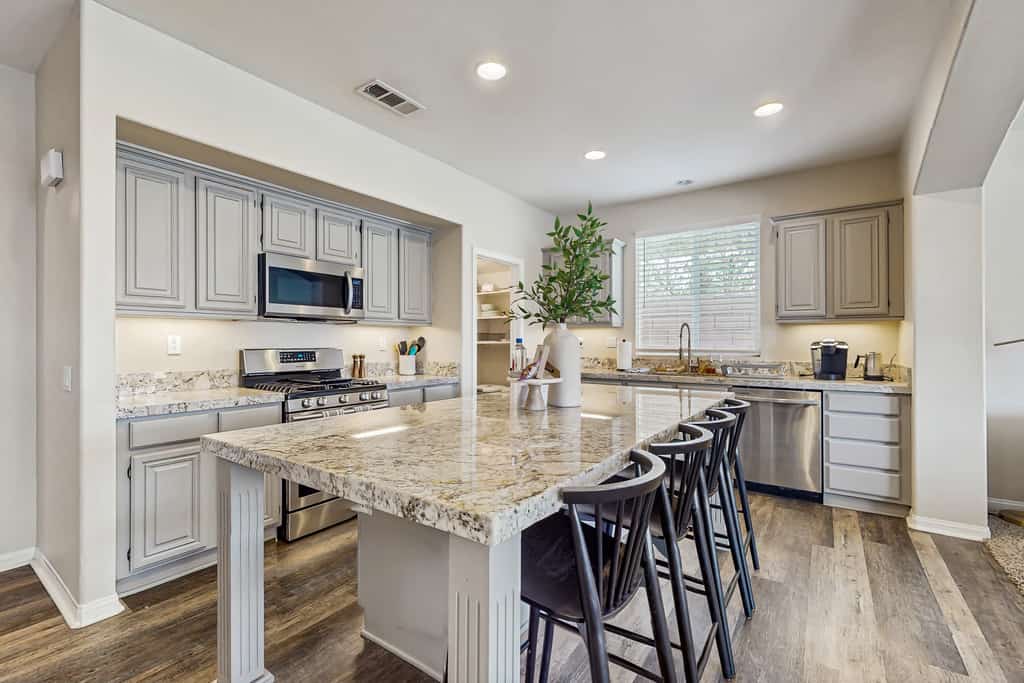 Stunning Terra Lago Home w/Pvt. Grill, Pool & Spa+Next to Terra Lago Golf Course