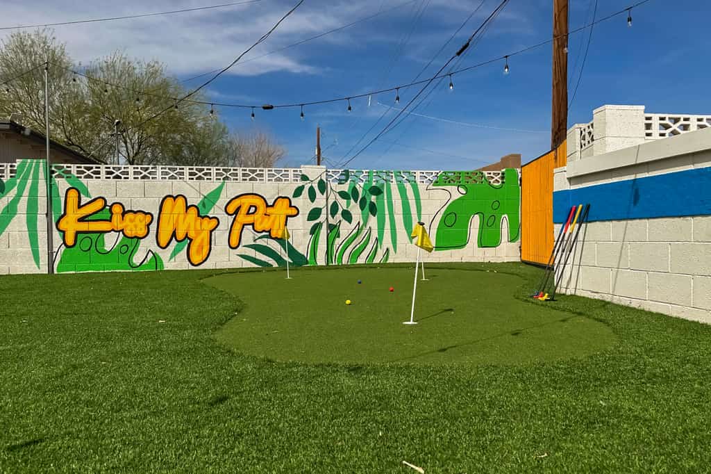 Your Perfect Family Getaway in Tempe - Comfort, Fun, Outdoor Pool, and Sun Await