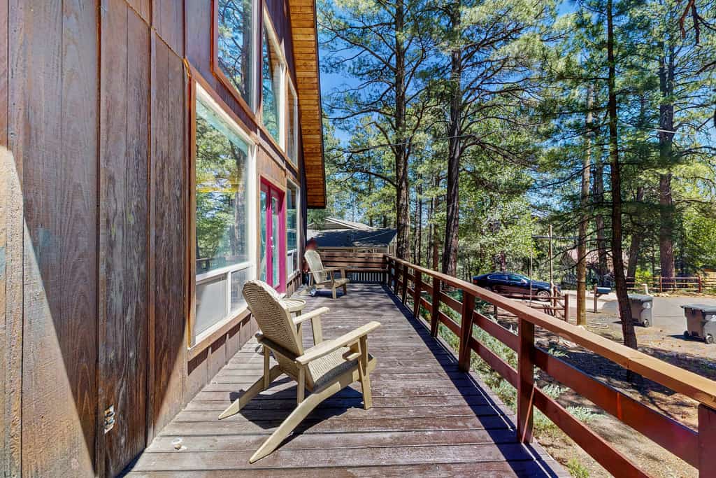A-Frame Home w/ large deck, bbq grill, foosball table, & EV charger