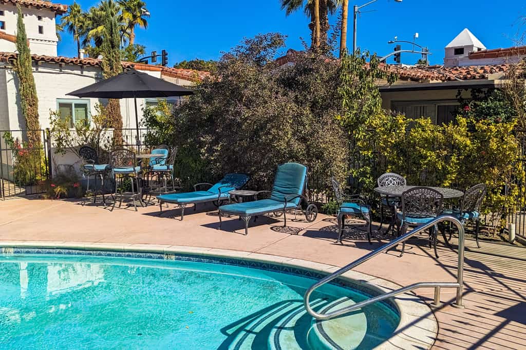 Historic flat in the heart of downtown with pool access and private terrace