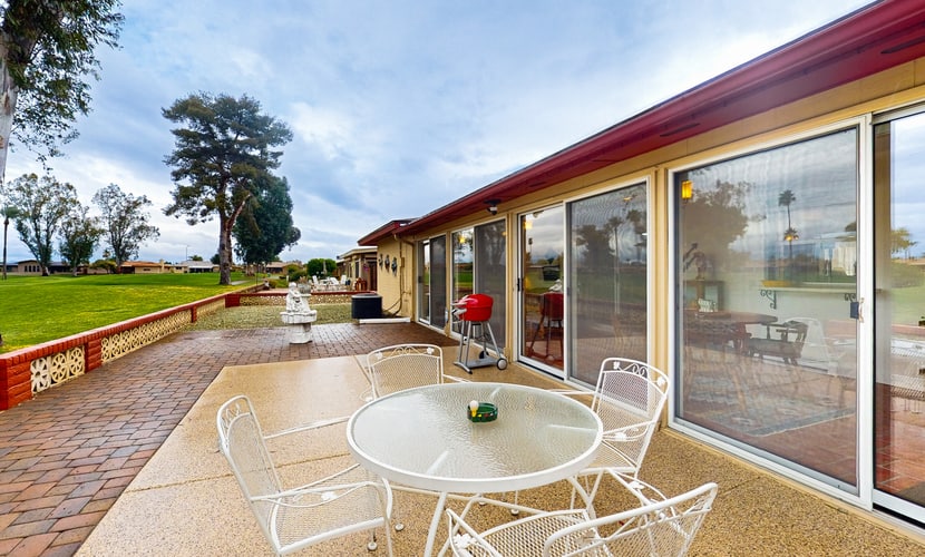 Snowbird-friendly golf-front home with pool, hot tub, grill, smart TVs, W/D, AC