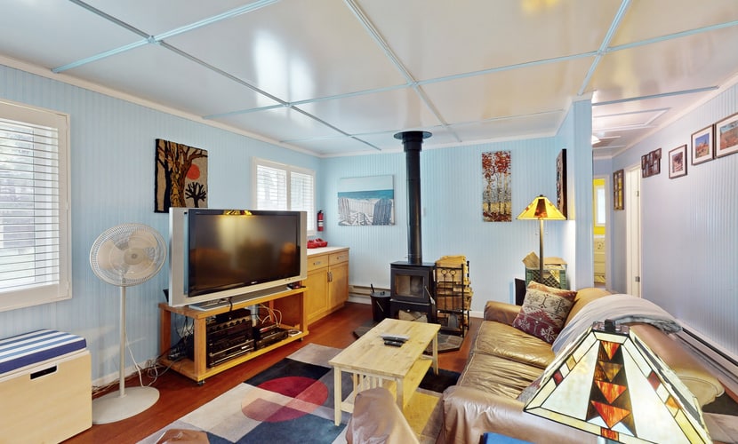 Cozy woodland with fireplace & patio, near trails, Flagstaff & national forest