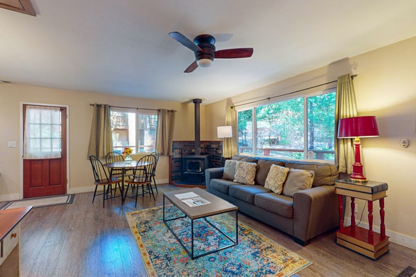 Beautifully remodeled mountain home with peaceful, private setting