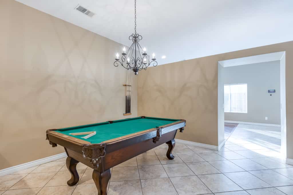 Beautiful & spacious home with private pool, spa, and basketball hoop