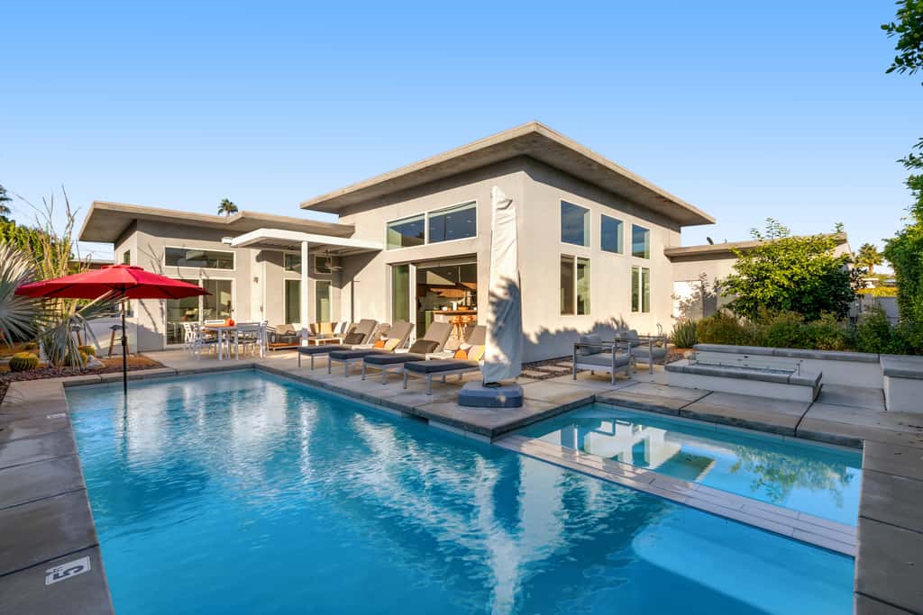 Modern Distinction in South Palm Springs - 3922