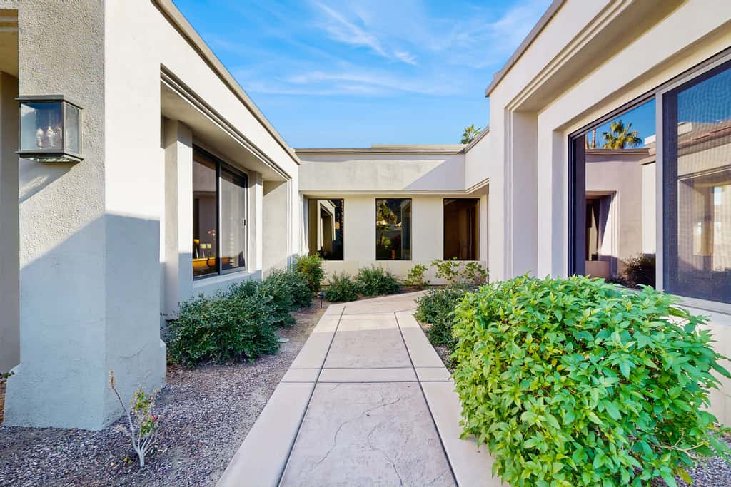 Escape to Luxury at PGA West-067092
