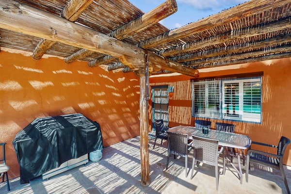 Family-Friendly Desert Home w/ Mountain Views & Private Pool - 3BR - #110400