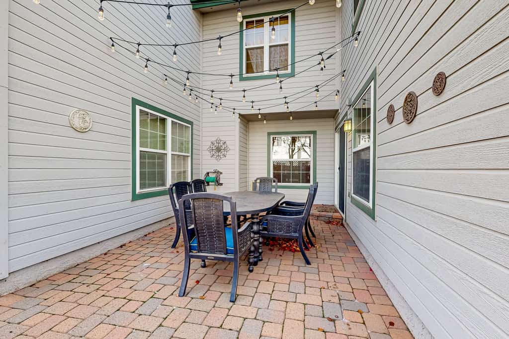 Dog-friendly downtown home & casita with patio, grill, streaming, gym equiptment