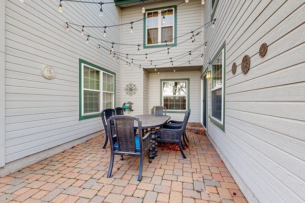 Dog-friendly downtown home & casita with patio, grill, streaming, gym equiptment