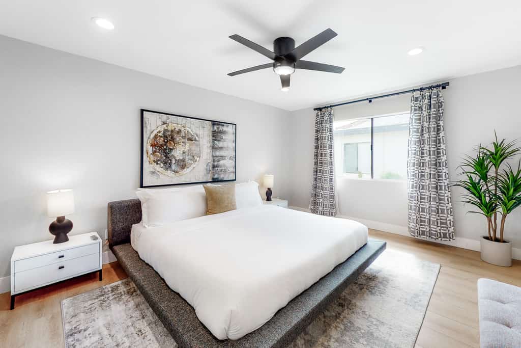 Golf Course Front Home with Shared Pool, Fast WiFi, Central AC, and Washer/Dryer