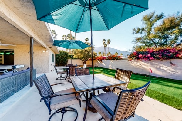 Entertain w/Amazing Mountain View, Private Pool/Spa, Putting Green - 2 Dogs OK