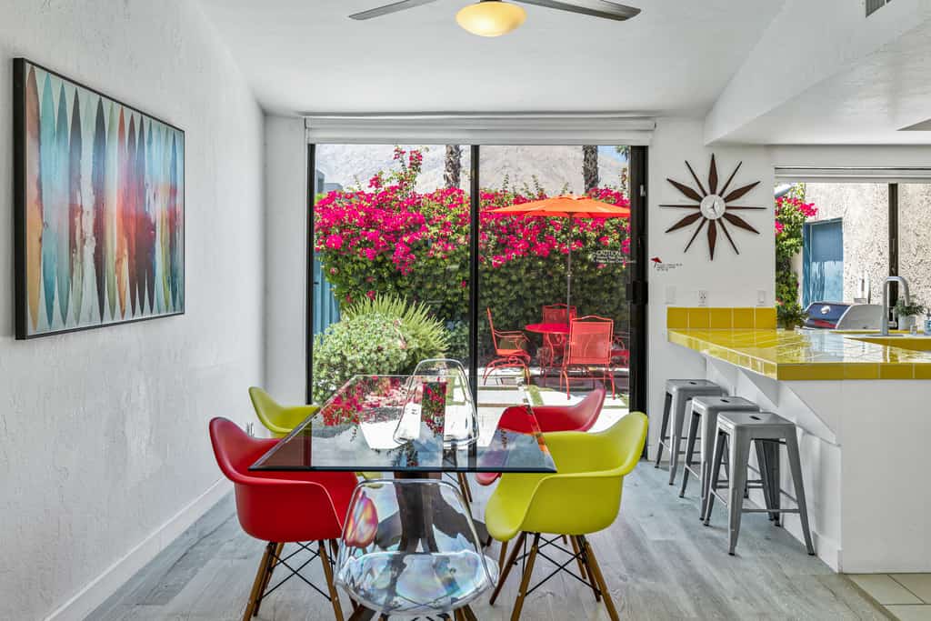 Newly Renovated Gorgeous Pet-friendly with private pool/spa