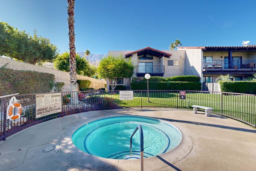 Esprit Escape | 2 Bed Palm Springs, CA Condo
