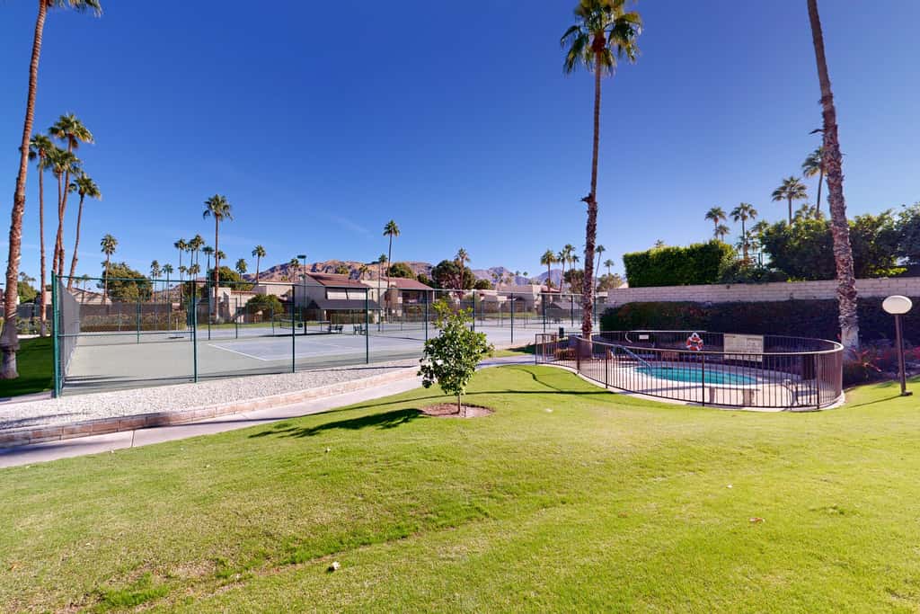 Esprit Escape | 2 Bed Palm Springs, CA Condo