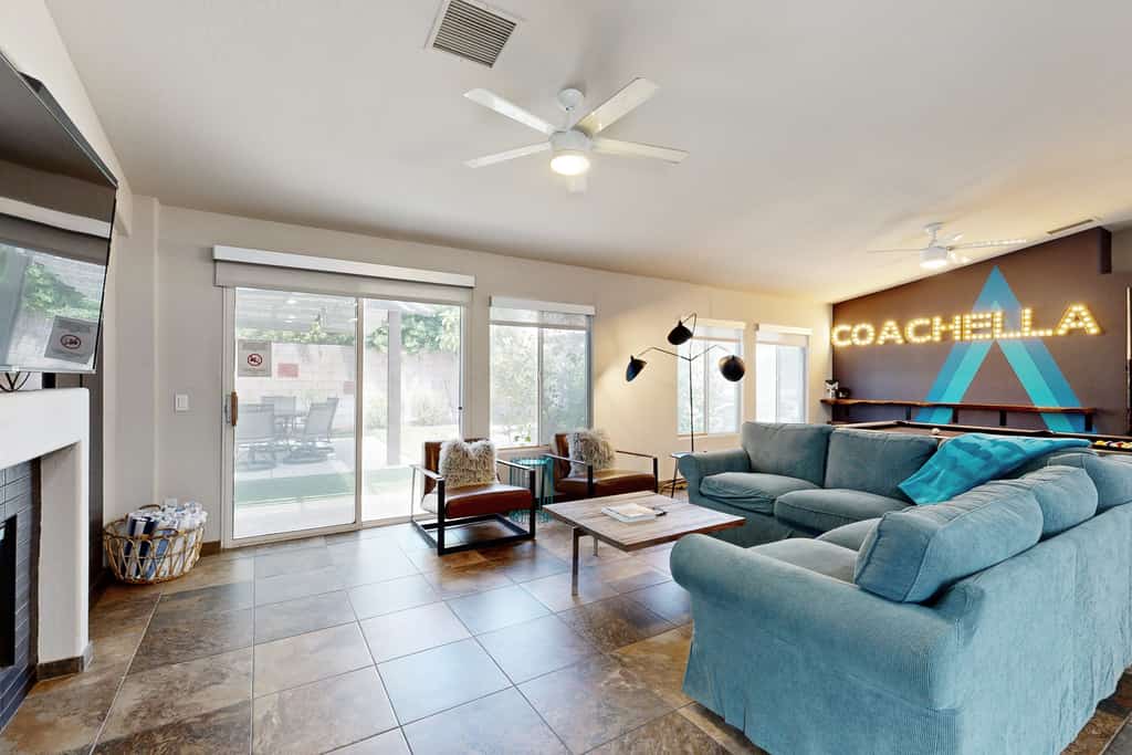 Luxe La Quinta Haven with Private Pool, Spa & Pool Table 4BR #067085