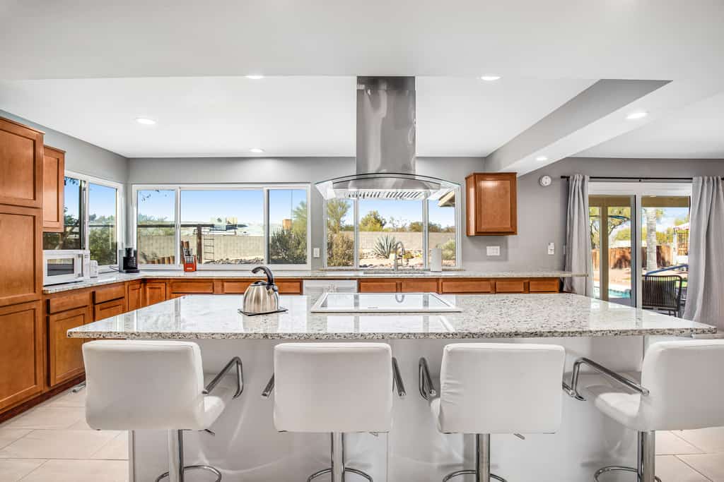 Dog-friendly sunshine stay with private pool, spacious yard, central AC & W/D