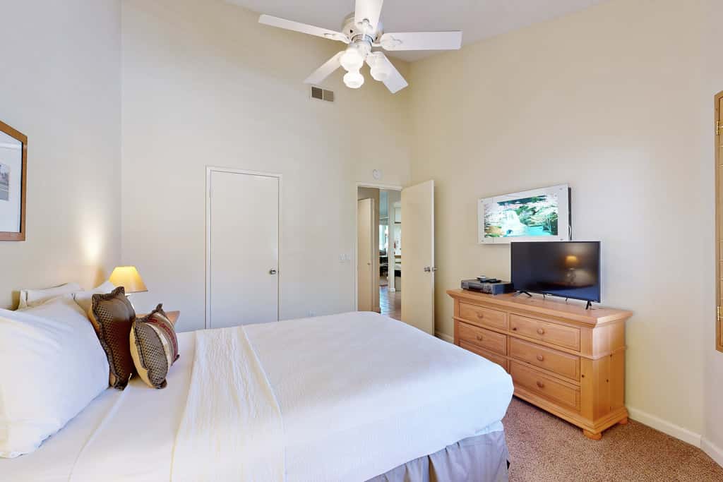 Shoal Creek Manor