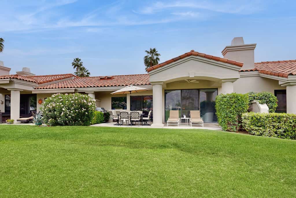 Spacious All-Suite Resort Condo at PGA West with Patio & Pool 2BR #065256