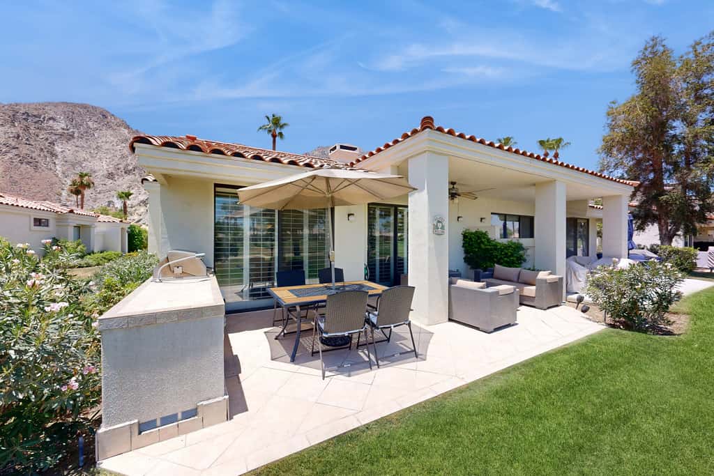 Riviera Manor