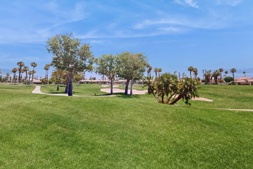 Riviera Manor