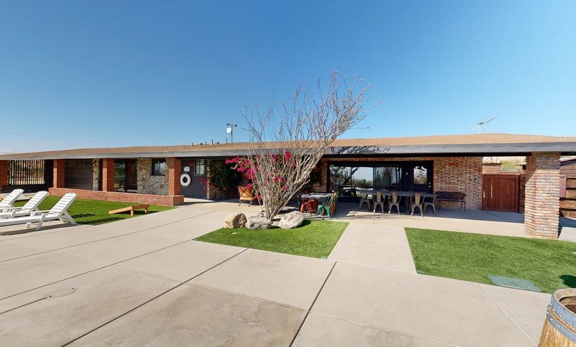 Saguaro Gardens desert retreat on 5 acres with pool, pool spa, & casita