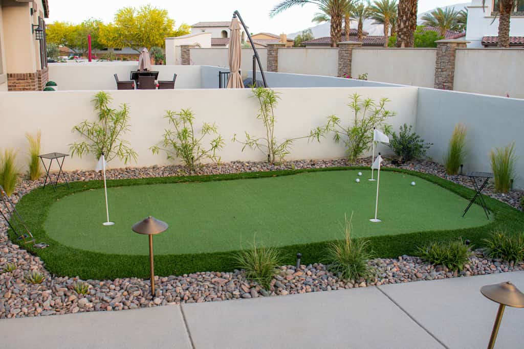 Brand new mountain view home with pool, hot tub, & kitchen - center of PGA West