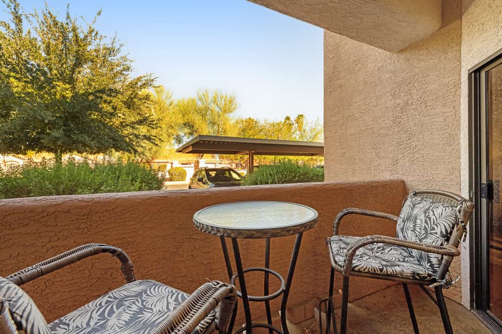 Dog-friendly ground-floor condo with patio, pool, hot tub & gym