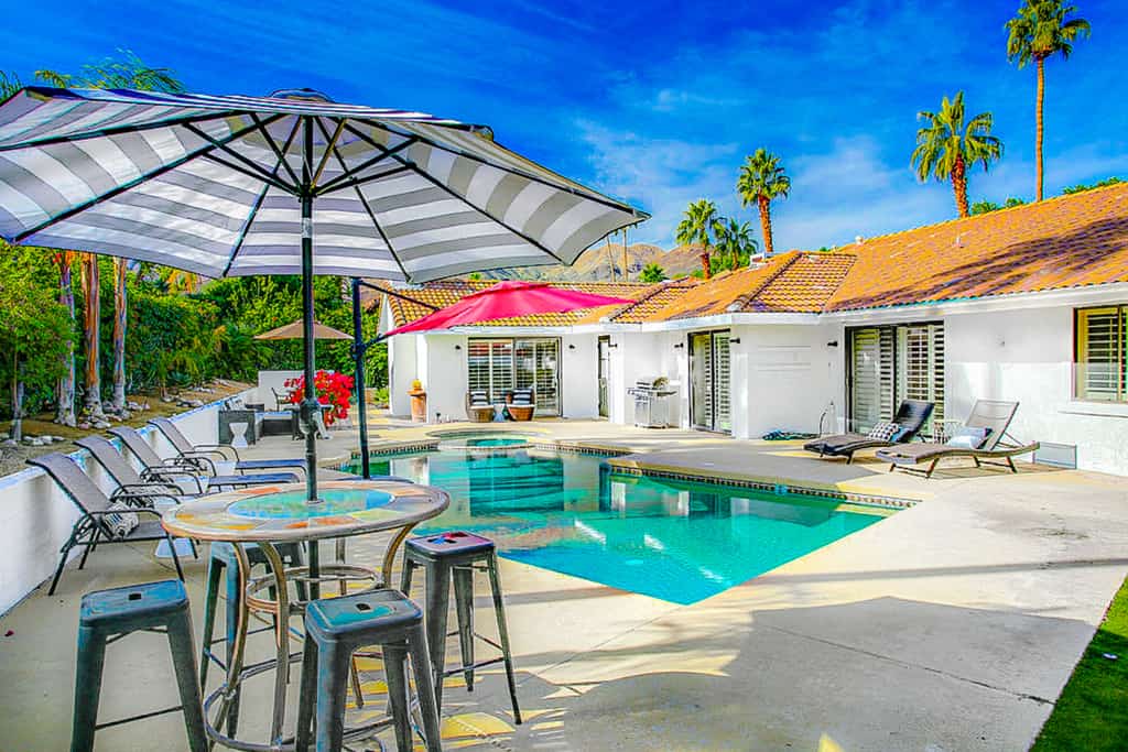 Serene, dog-friendly home w/ private pool, spa & grill - close to El Paseo