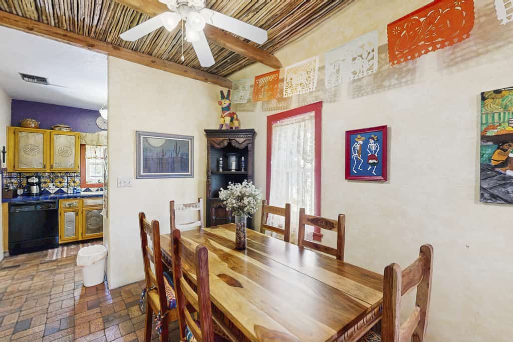 Southwestern home in a great downtown Tucson location w/ furnished patio & yard