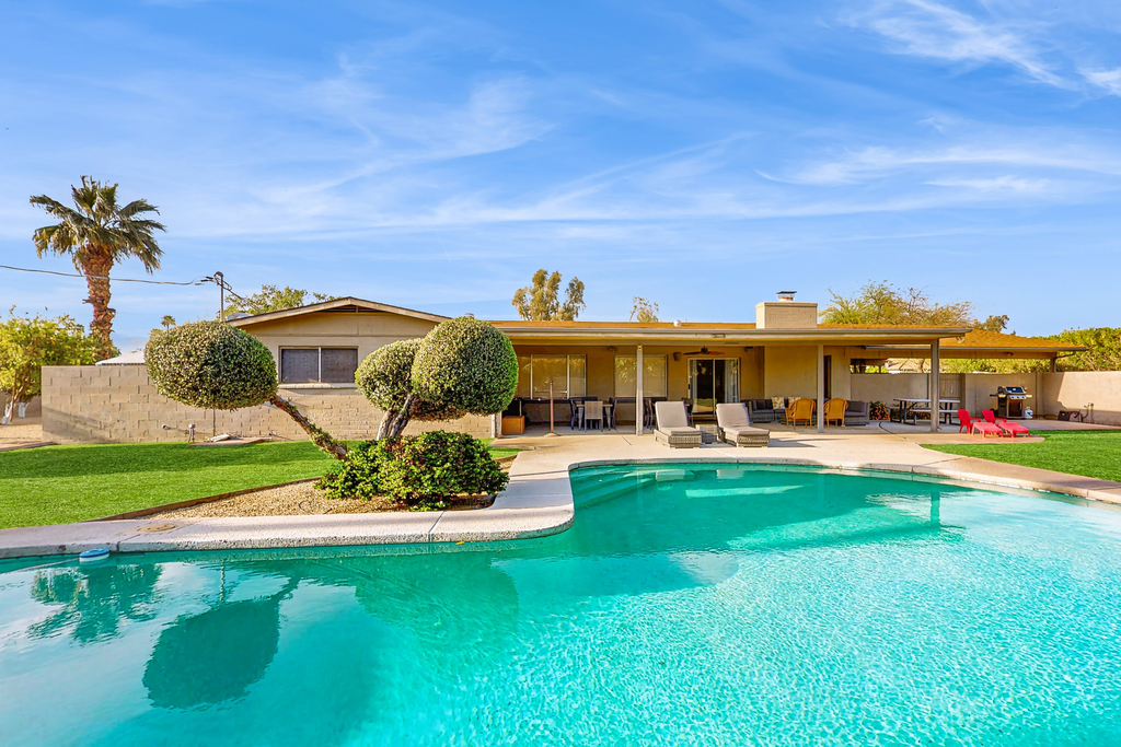 Oasis at Cholla