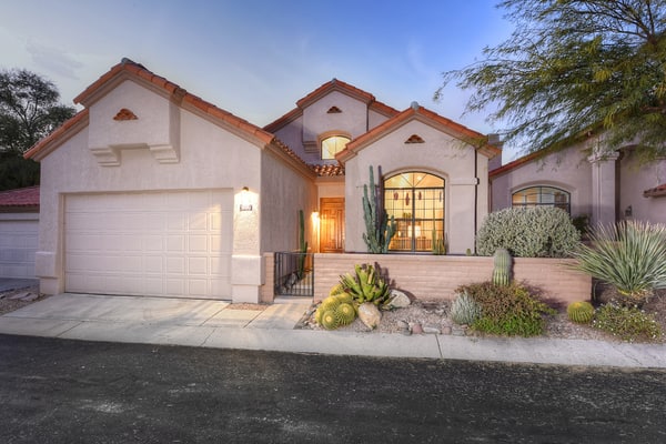 Gated Tucson Foothill home with pool, hot tub, & patio
