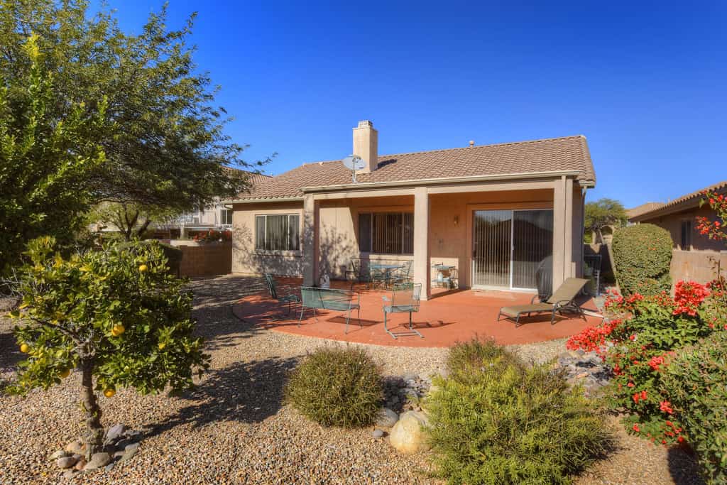 Dog-friendly spacious home with patio, enclosed yard and Golf nearby