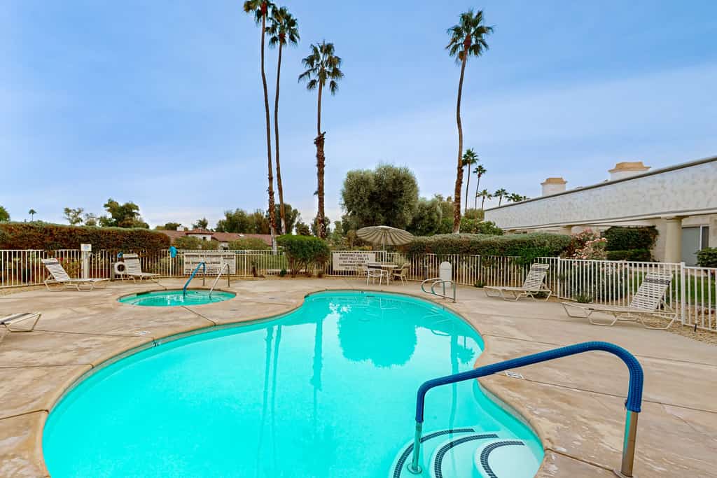 Stunning Condo with Mountain & Golf Course Views - Resort-Style Amenities